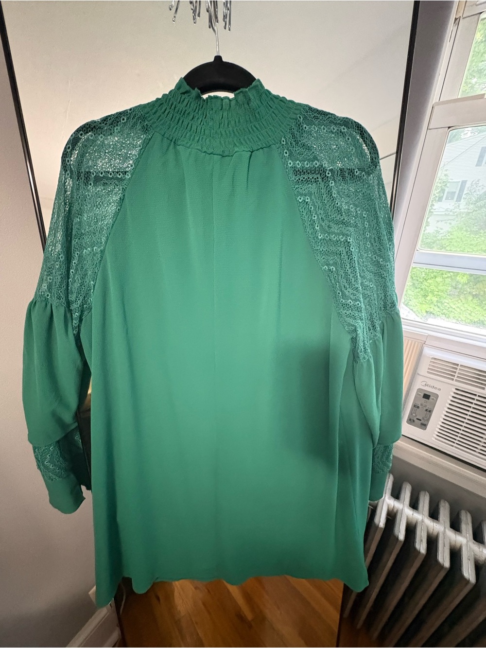 VENUS Emerald Green Lace-Trim Long Sleeve Dress - Picture 4 of 10